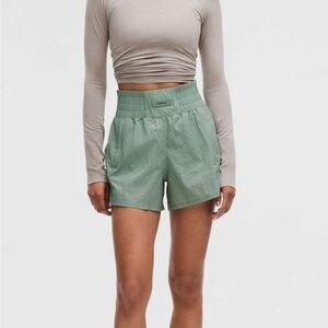 Lululemon Super-High-Rise Training Short 4"